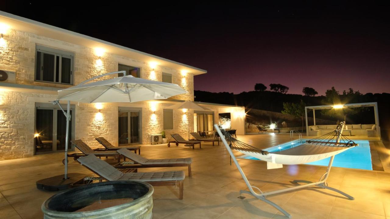 Eva Villas West With Infinity Pool & And Panoramic Sea View Gerani  Exterior photo